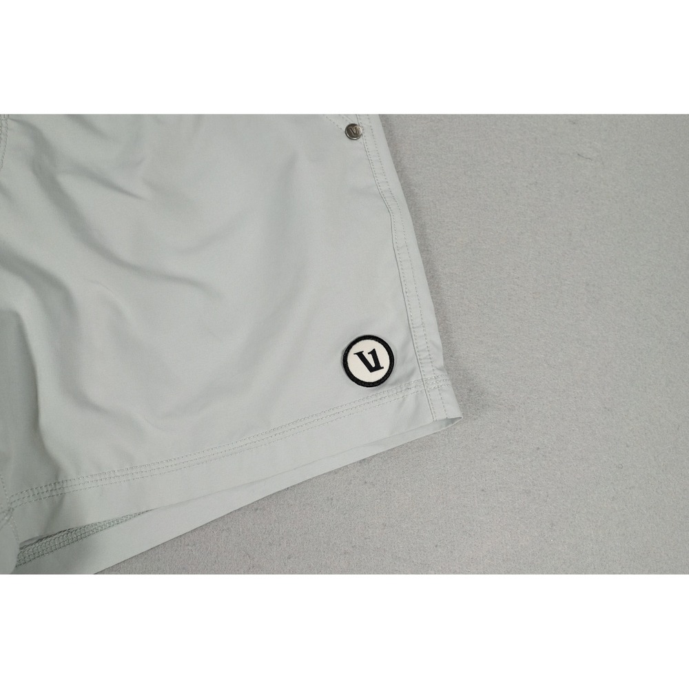 Vuori Mens Kore Short Lined 5" Solid Sky Grey Size M Athletic Performance Lined image 3